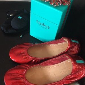 tieks red diamond size 9